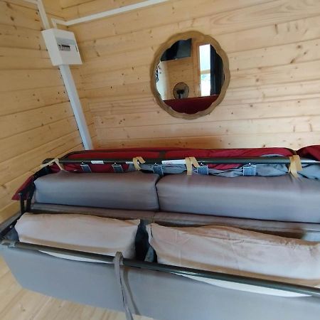 Tiny House Toute Equipee Avec Jardin Saint-Florent-sur-Cher Esterno foto