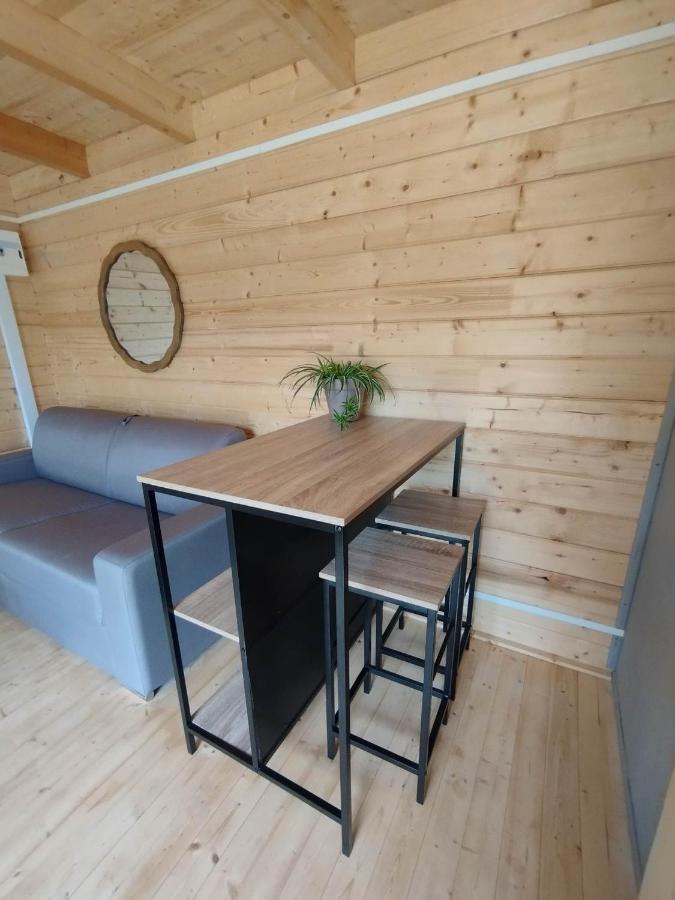 Tiny House Toute Equipee Avec Jardin Saint-Florent-sur-Cher Esterno foto