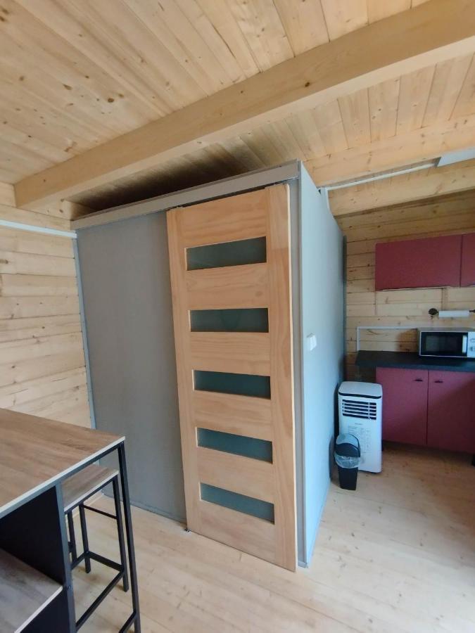 Tiny House Toute Equipee Avec Jardin Saint-Florent-sur-Cher Esterno foto