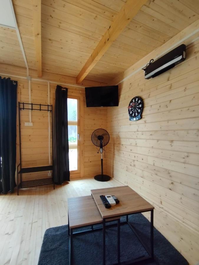 Tiny House Toute Equipee Avec Jardin Saint-Florent-sur-Cher Esterno foto
